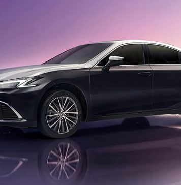 В Китае представлен лимитированный Lexus ES 200 Moon Shadow: особая окраска и простой 2,0-лмитровый мотор — за 307,8 тыс. юаней (3,5 млн рублей)