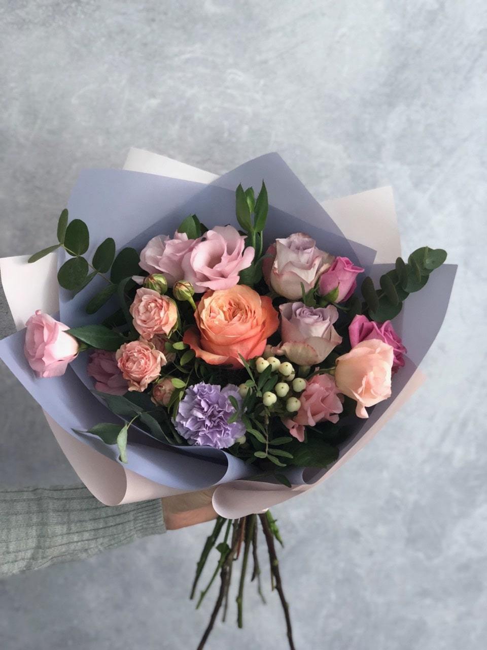 Почему стоит дарить букет цветов: праздничная радость и символы любви