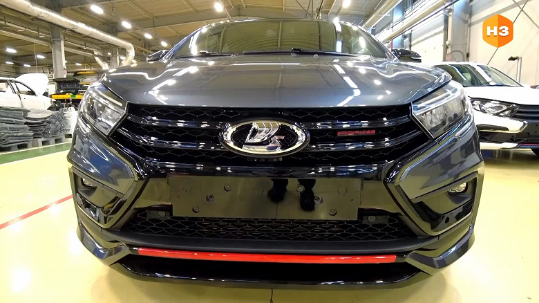 200 новых деталей, 147 л.с., 6-ступенчатая коробка передач и 98-й бензин. АвтоВАЗ раскрыл все секреты новой Lada Vesta Sport