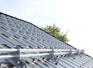 Алюминий выходит на крышу