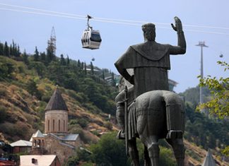 Грузинское гостеприимство подкрепили страховой защитой