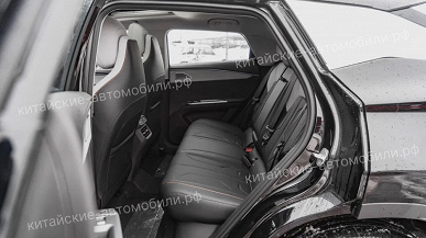 «Хищник» в черном: у дилеров появился совершенно новый кроссовер Omoda C5, его сняли на фото