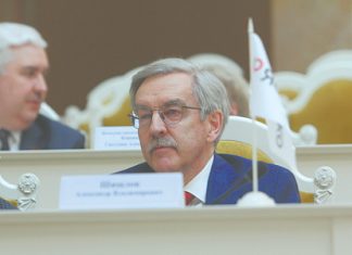 Явлинского выталкивают в лидеры списка «Яблока»