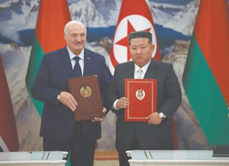 Лукашенко предрек Северной Корее великое будущее