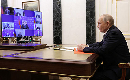 На Совбезе Путину доложили о борьбе с ракетами и дронами...