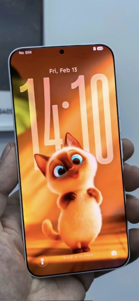 Толщина 5,49 мм, рамка 0,7 мм и аккумулятор на 6150 мА•ч. На MWC 2026 показали рекордно тонкий Tecno Slim2