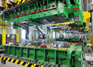 УАЗ показал передовую прессовую линию — на ней будут выпускать новейший рамный внедорожник Sollers, а в перспективе — и «Патриот»