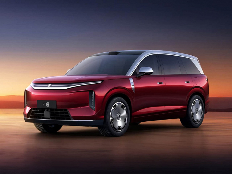 Запас хода 950 км и зарядка за 9 минут, 1000 Вольт и разгон до 100 км за 3,9 секунды. Представлен супервнедорожник BYD Datang — он больше Li Auto L9