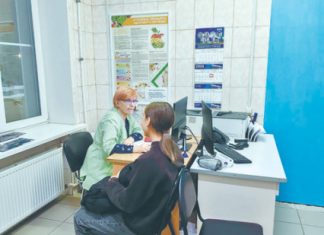 Зарплаты врачей и учителей не успели за экономикой