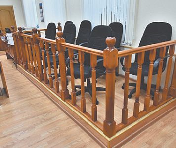 Граждан старше 65 лет все же не пустят в народные судьи