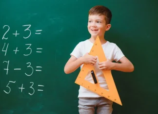 Олимпиады по математике: как научиться решать задачи на доказательства (геометрия, комбинаторика) и что тренировать ежедневно