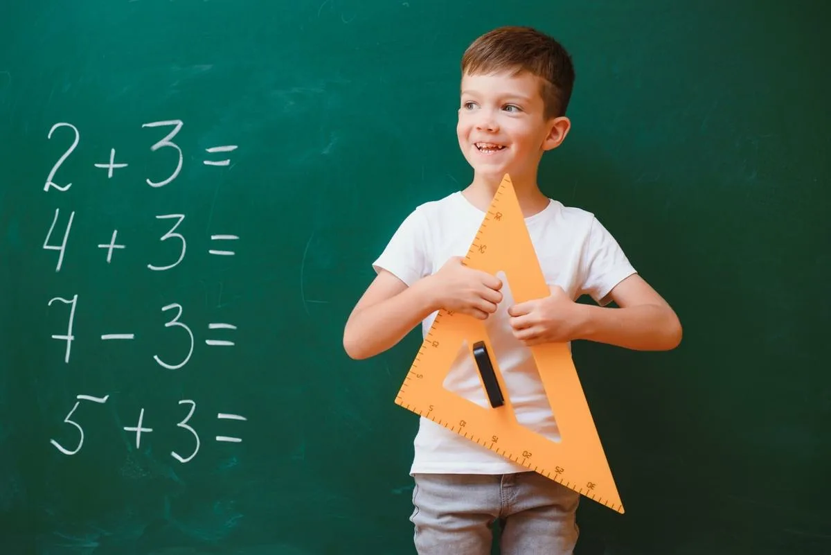 Олимпиады по математике: как научиться решать задачи на доказательства (геометрия, комбинаторика) и что тренировать ежедневно