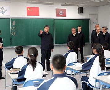 Константин Ремчуков: Китай защищает здоровье учащихся, запрещая большие домашние задания и частые экзамены