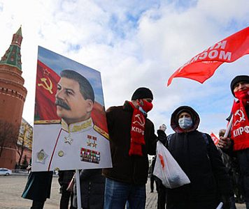 КПРФ не отказывается от мемориальной агитации