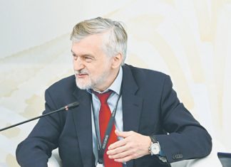 Нефтегазовые доходы уходят в плюс, расходы на промышленность – в минус