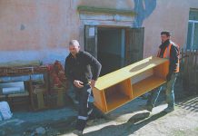 Обитателям аварийного жилья дадут не метры, а жилищные сертификаты