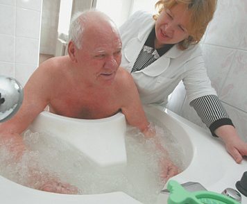 Пенсионеров предлагают лечить пустышками