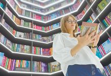 Радио панельных домов. О возвращении бумажных книг, видео- и аудиоплееров