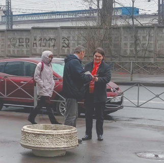 Рейтинг «Единой России» страдает от соперничества других партий