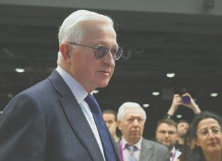 Российский ВВП сократился за год на 1,5%