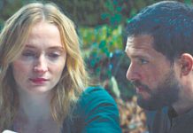 Софи Тернер и Кит Харингтон спасаются от проклятого рыцаря