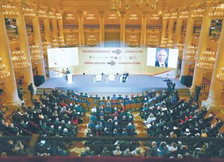 «Справедливая Россия» создает свой Совинтерн