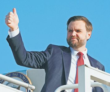 Трамп начинает блокаду Ормузского пролива