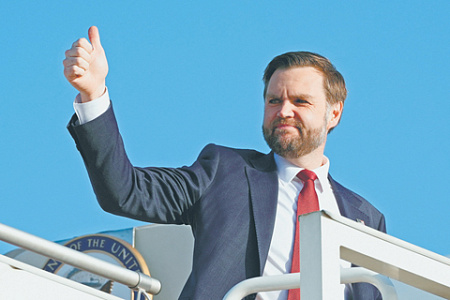 Трамп начинает блокаду Ормузского пролива