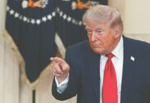 Трамп отказался от намерения сменить в Иране власть