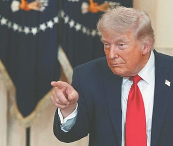 Трамп отказался от намерения сменить в Иране власть