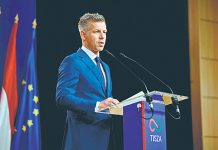 Венгры не бросились голосовать за того, на кого указал Трамп