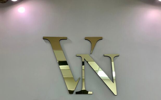 Плоские буквы — популярный вид наружной рекламы в современной визуальной коммуникации