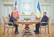 Зеленский не станет помогать Санду разоружать Приднестровье