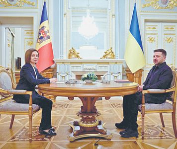 Зеленский не станет помогать Санду разоружать Приднестровье