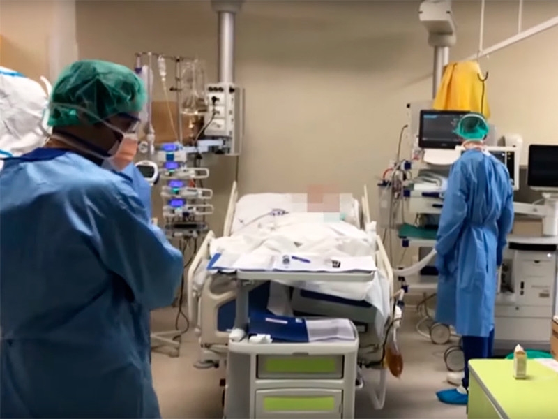 26 марта статистика смертей в результате пандемии коронавируса побила "рекорд" - плюс 2378 человек, всего более 21300 погибших