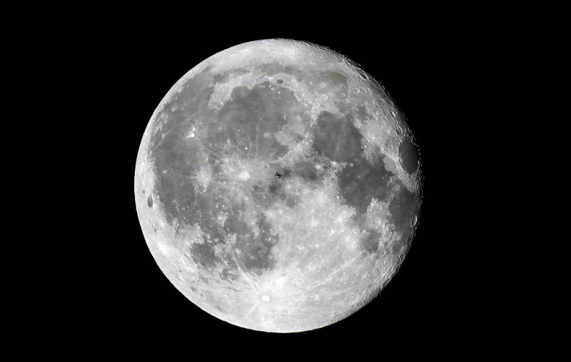 Биологи доказали, что менструальные циклы и фазы Луны связаны друг с другом