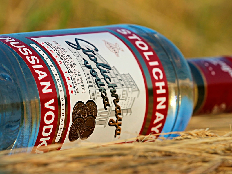 Бывшие акционеры ЮКОСа добились частичного ареста 18 российских алкогольных марок