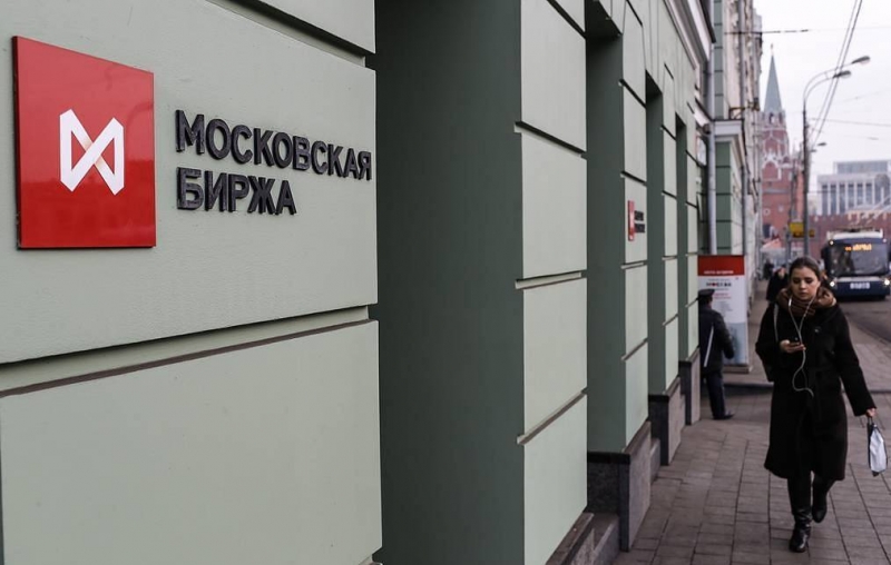 ЦБ решил не возобновлять торги 9 марта на Мосбирже в секции фондового рынка

