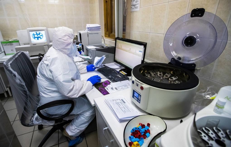 Число заразившихся коронавирусом в России превысило 300 тыс.