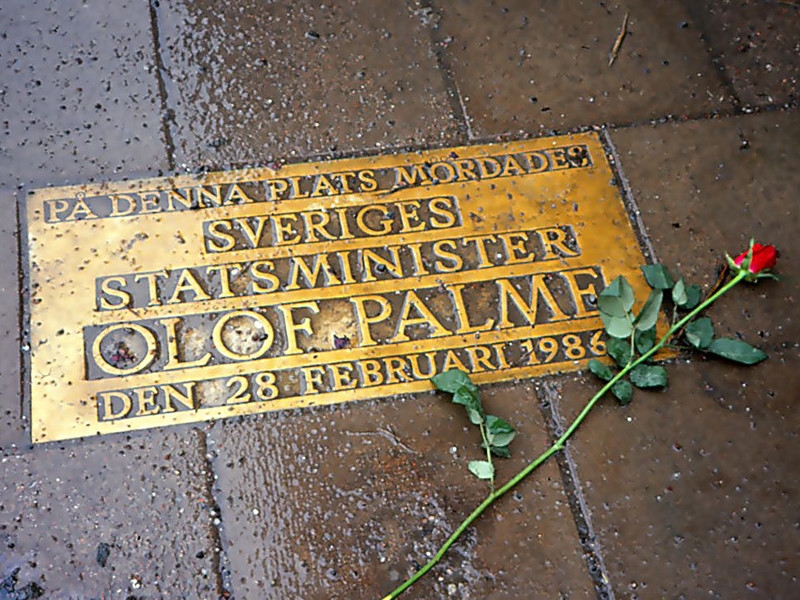 Дело об убийстве шведского премьера Улофа Пальме закрыто спустя 34 года, предполагаемый убийца - он же свидетель - покончил с собой