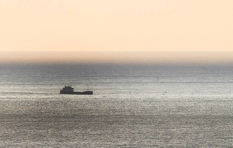 Два российских гражданских грузовых судна подверглись ракетному удару ВСУ в Азовском море