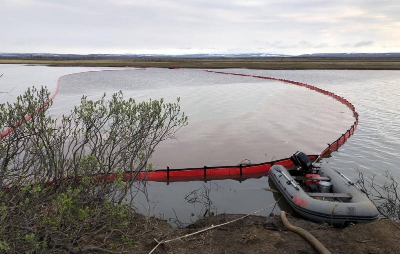 Емкости на 8 тыс. кубометров завезли под Норильск на место ликвидации ЧП