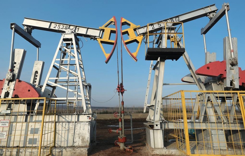 Fitch ожидает возврата цены нефти к $45 за баррель в 2021 году

