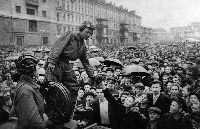 ФСБ обнародовала архивные документы, связанные с Парадом Победы 1945 года