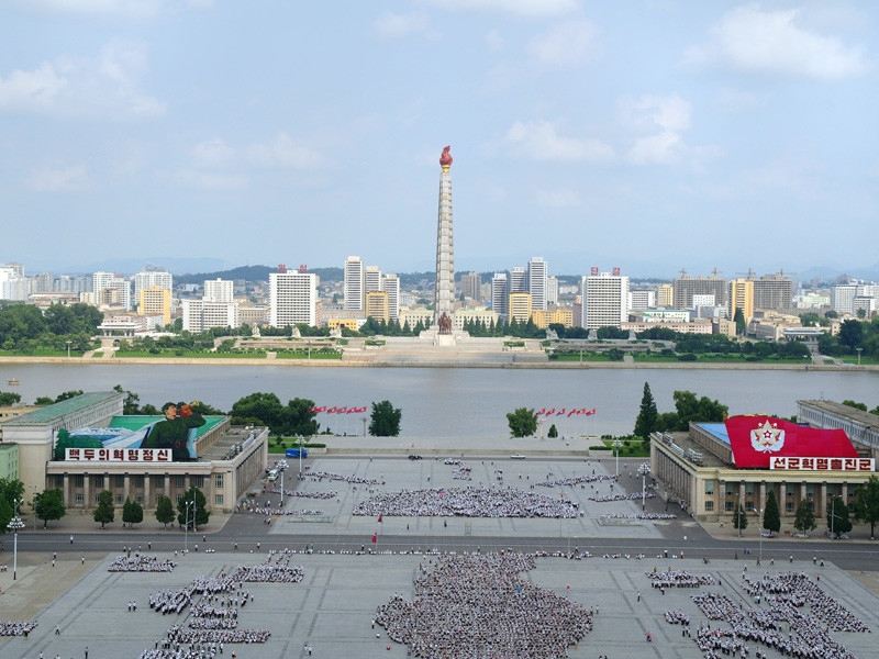 FT: Ким Чен Ын намерен принудить элиту сдавать валюту в казну для борьбы с коронавирусом