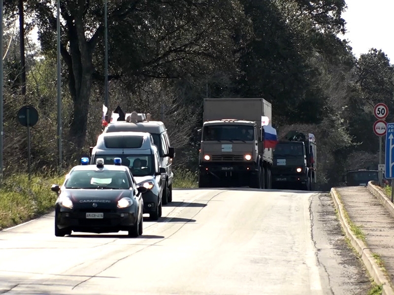 Итальянские СМИ заявили о бесполезности 80% привезенной из России помощи: стараются ради снятия санкций