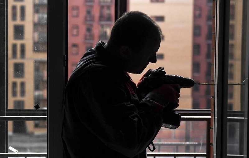 "Известия": в ОП предлагают ограничить время ремонта в жилых домах до трех дней в неделю