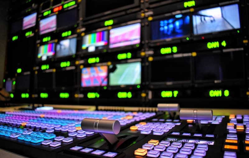 Калининградский телеканал объяснил обрезанное изображение новогоднего обращения Путина

