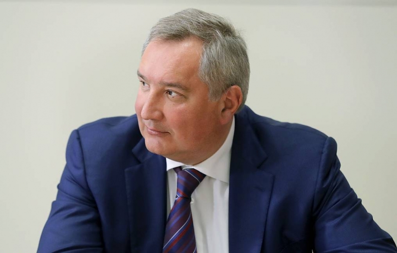 Космонавты со спецоборудованием проверят наличие "несквозных трещин" в модуле "Заря"

