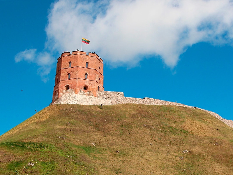 Литва закрыла въезд легковых машин из России и Белоруссии